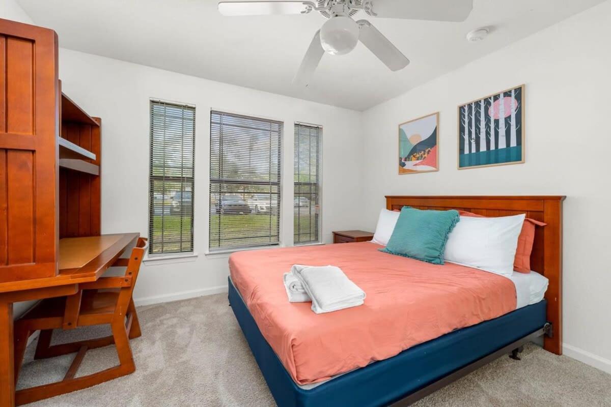 Budget Friendly Sleeps 8 Discounts Available Tampa Zewnętrze zdjęcie